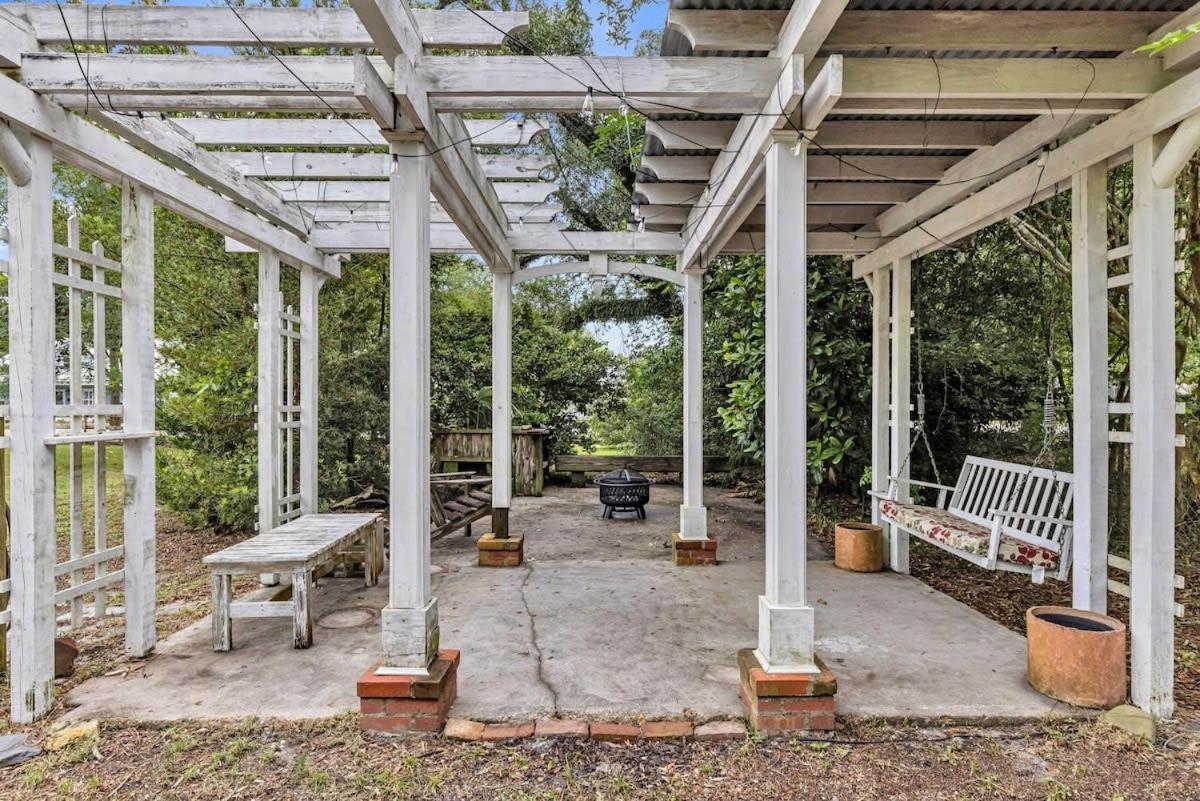 Bare Feet Bungalow -Close To Beach & Dog Friendly Gulfport Εξωτερικό φωτογραφία
